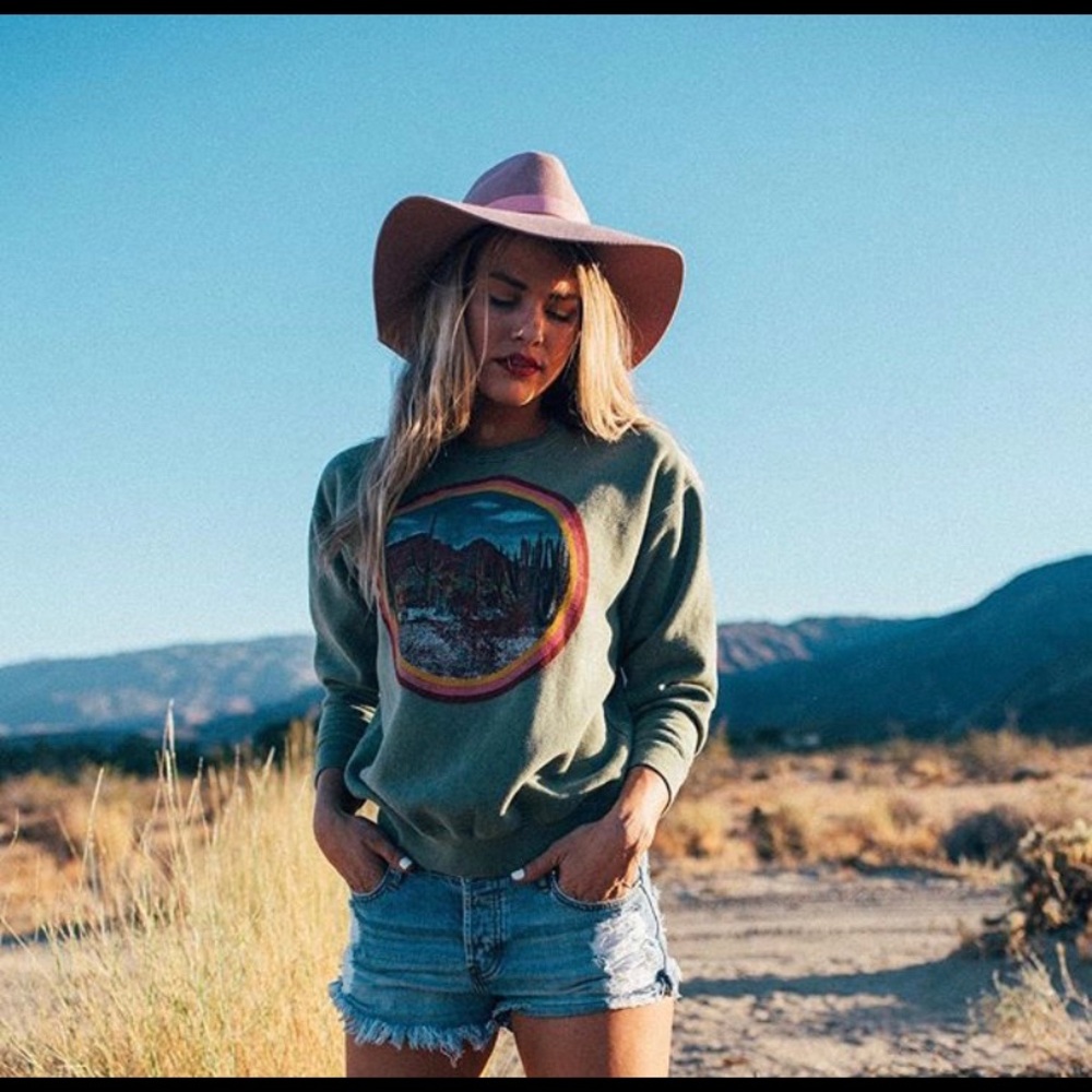 ISO LIFE CLOTHING CO SWEATSHIRT